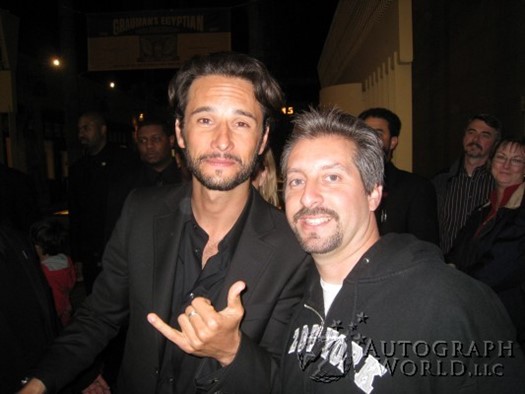 Rodrigo Santoro autograph