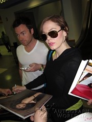 signing photo