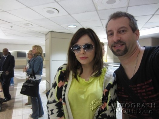 Rose McGowan autograph