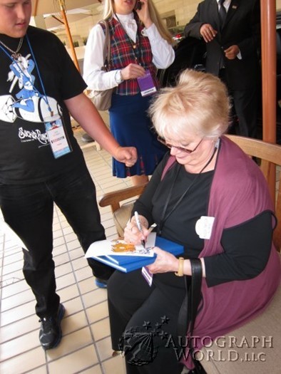 Russi Taylor autograph