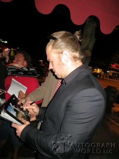 Ryan Hurst autograph