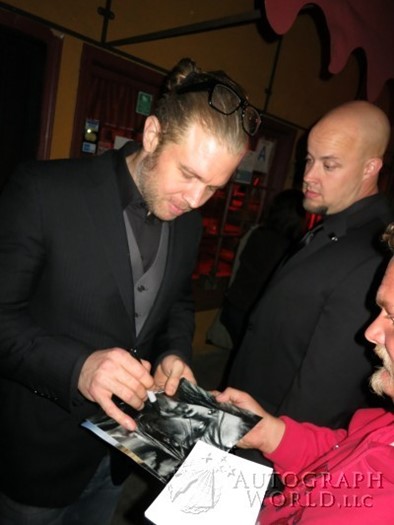 Ryan Hurst autograph