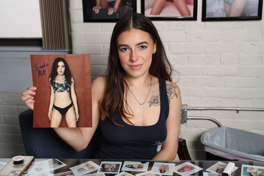 Sadie Hill autograph