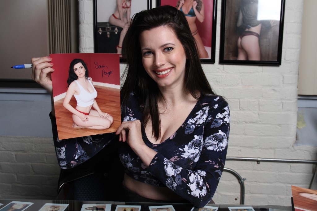 Proof photo from Samantha Paige private autograph signing on 2/14/2019. 