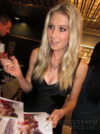 Samantha Schacher autograph