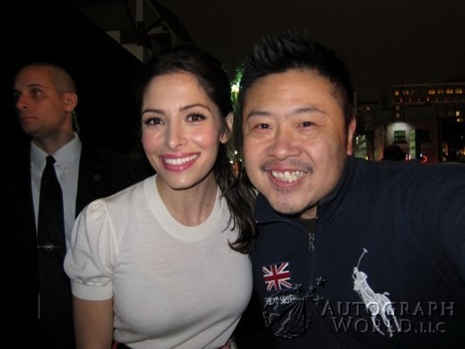 Sarah Shahi autograph