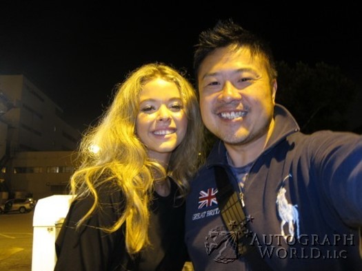 Sasha Pieterse autograph