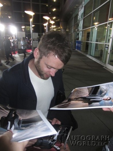 Seth Gabel autograph