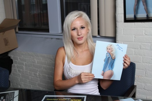 Shannon Cole autograph