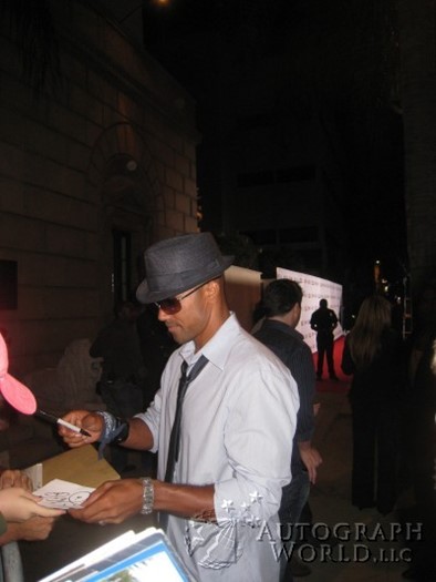 Shemar Moore autograph
