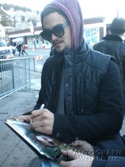 signing photo