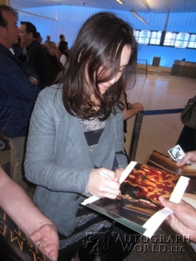Sibel Kekilli autograph