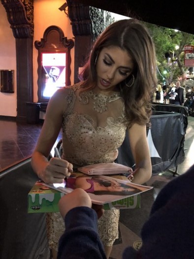 Sierra Nowak autograph