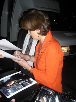 Sigourney Weaver autograph