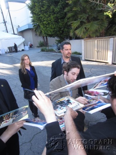 Simon Helberg autograph