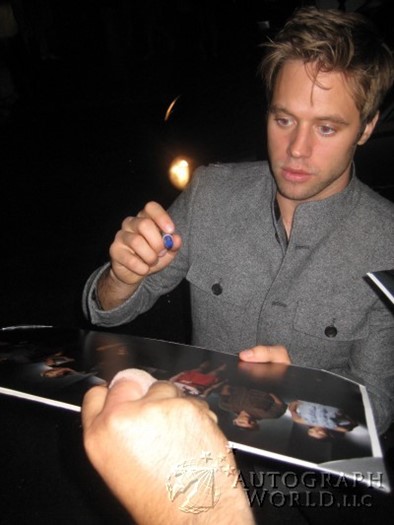 Sipos. Shaun autograph