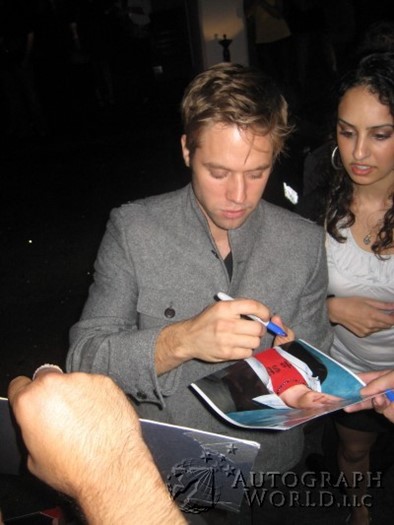 Sipos. Shaun autograph