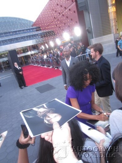 Sonequa Martin-Green autograph