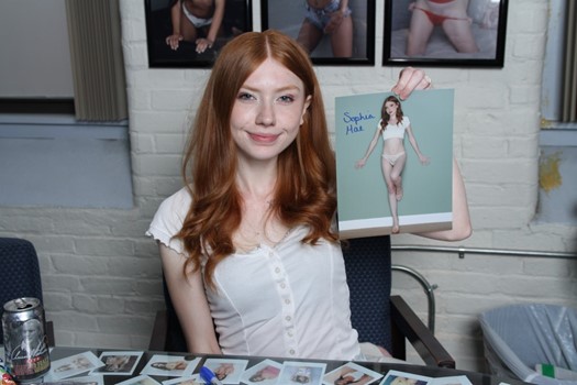 Sophia Mae autograph