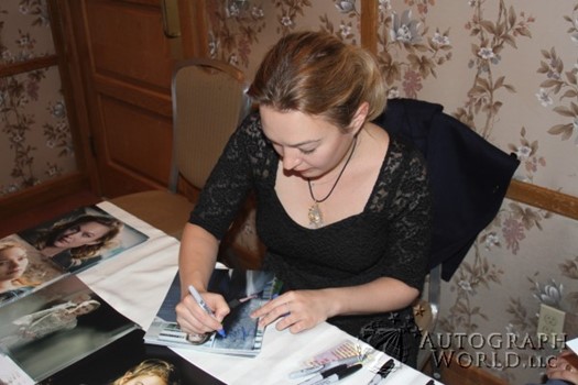 Sophia Myles autograph