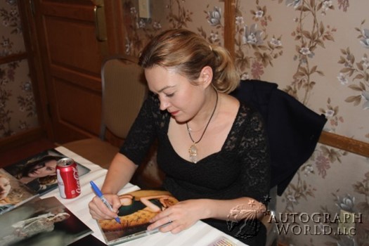 Sophia Myles autograph