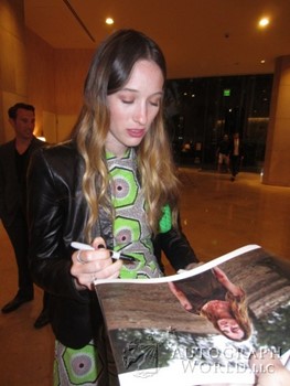Sophie Lowe autograph