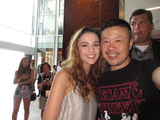 Sophie Skelton autograph