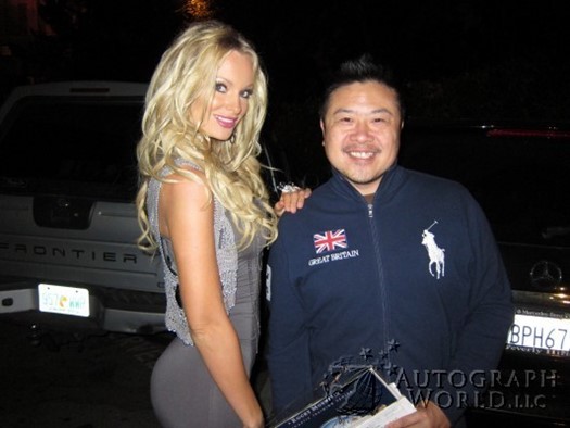 Sophie Turner autograph