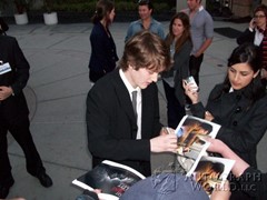 signing photo