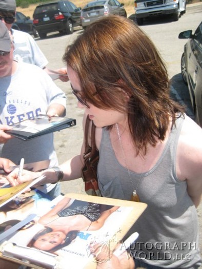 Sprague Grayden autograph