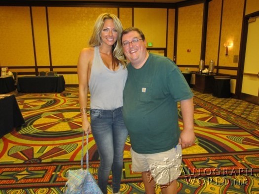 Stacy Sanches autograph