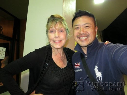 Stella Stevens autograph