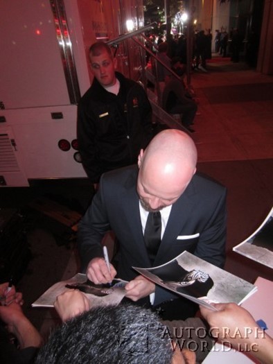 Stephen DeKnight autograph