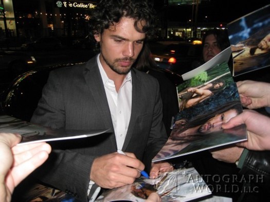 Steven Strait autograph