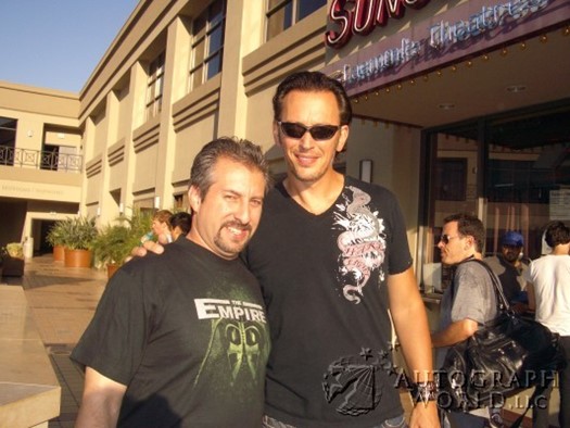 Steve Valentine autograph