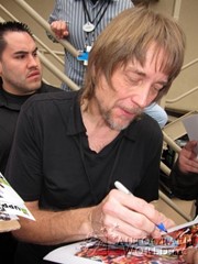 signing photo