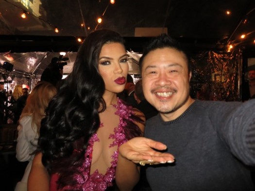 Suelyn Medeiros autograph