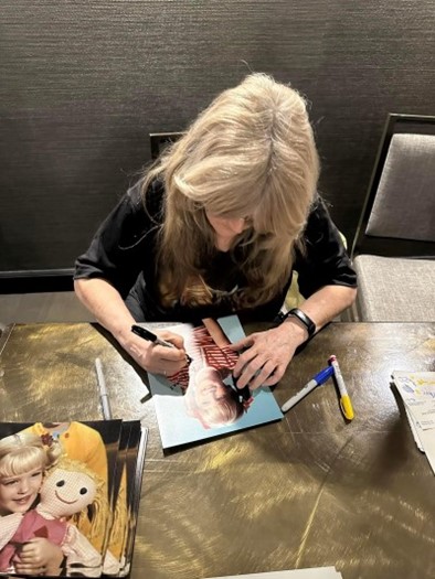 Susan Olsen autograph