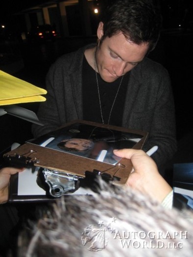 Tahmoh Penikett autograph