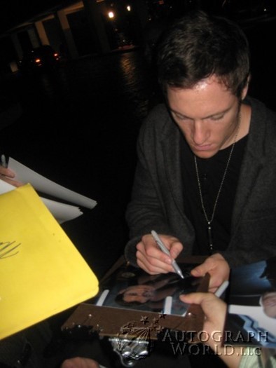 Tahmoh Penikett autograph