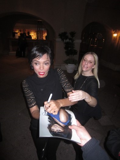 Tamara Taylor autograph