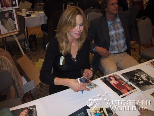 Tanya Roberts autograph