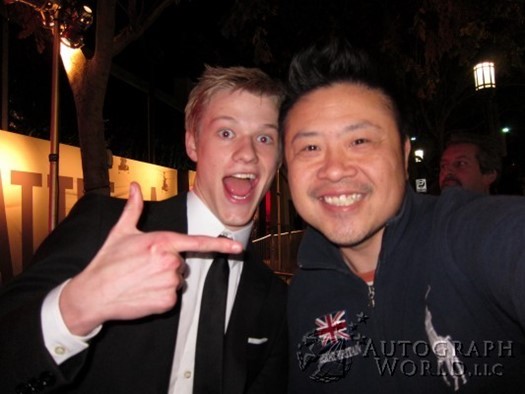 Taylor Handley autograph