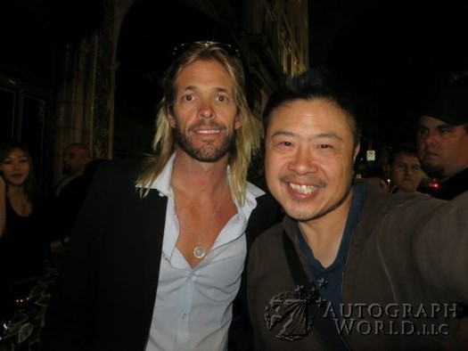 Taylor Hawkins autograph