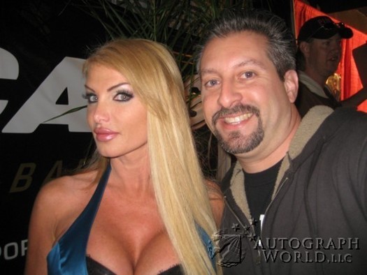Taylor Wane autograph