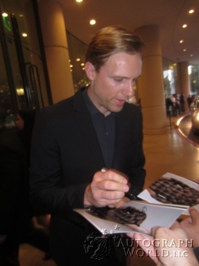 Teddy Sears autograph
