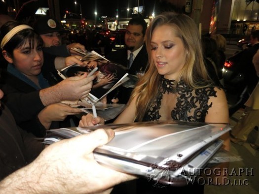Teresa Palmer autograph