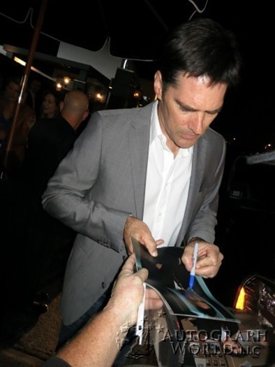 Thomas Gibson autograph