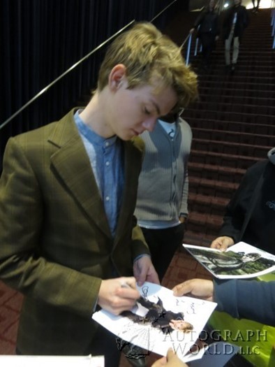 Thomas Sangster autograph