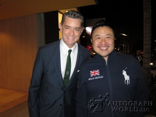 Tim Omundson autograph